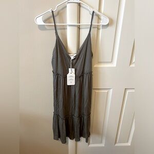 NWT! Pink Rose brand green summer dress. Free gift with purchase!